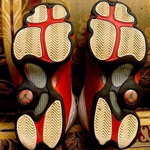 Jordan 13 Chicago size 6y Release day August 17, 2016